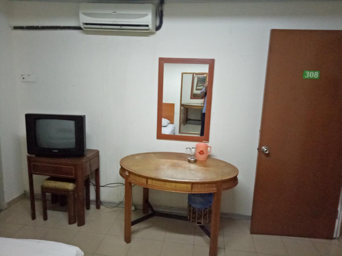 Hotel Hibiscus City Куала Лумпур Екстериор снимка